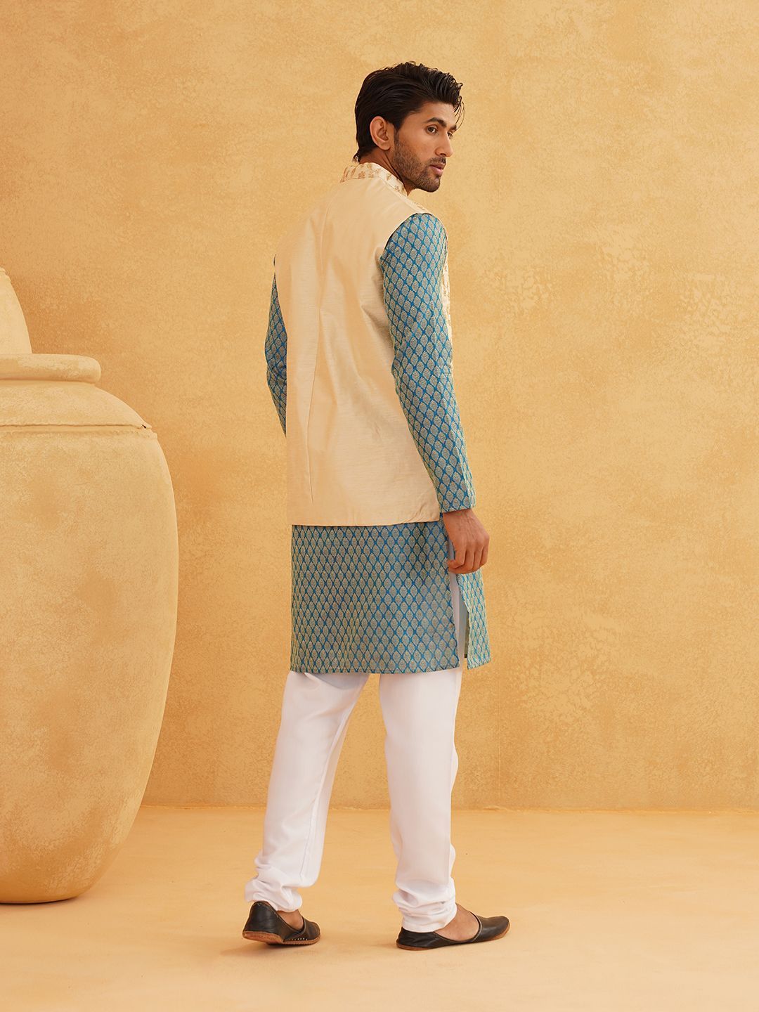 SOJANYA Ethnic Motifs Woven design Band Collar Kurta With Churidar And Nehru Jacket