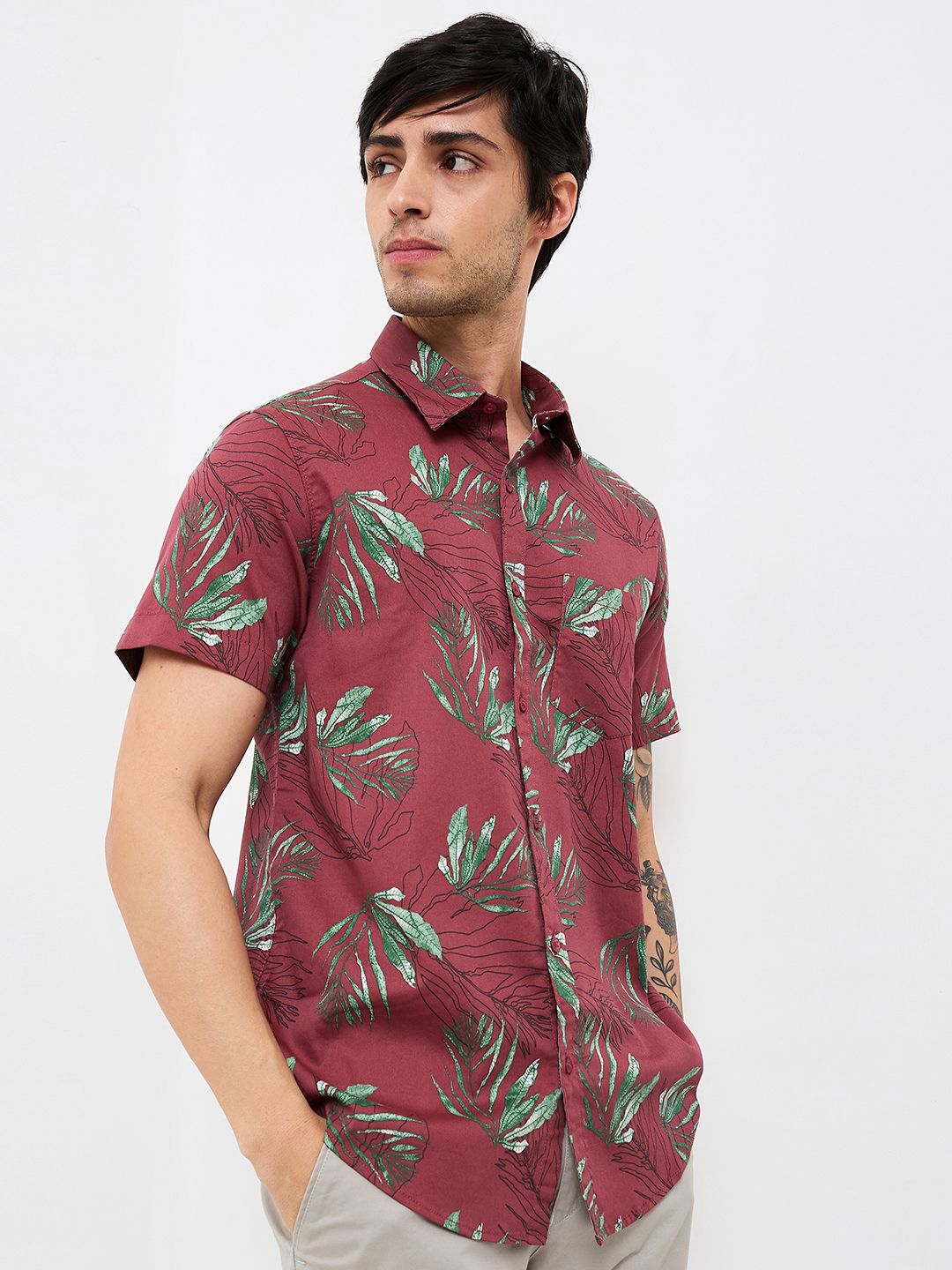 SPYKAR Men Spread Collar Floral Printed Cotton Casual Shirt