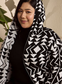 Berrylush Curve Women Geometric Printed Long Sleeves Longline