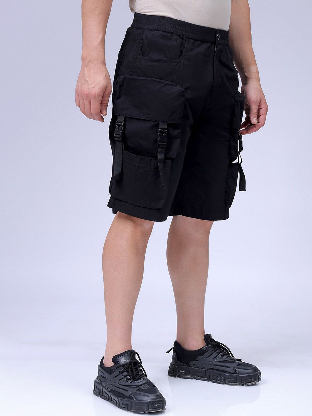 The Indian Garage Co Men Relaxed Fit Pure Cotton Utility Cargo Shorts