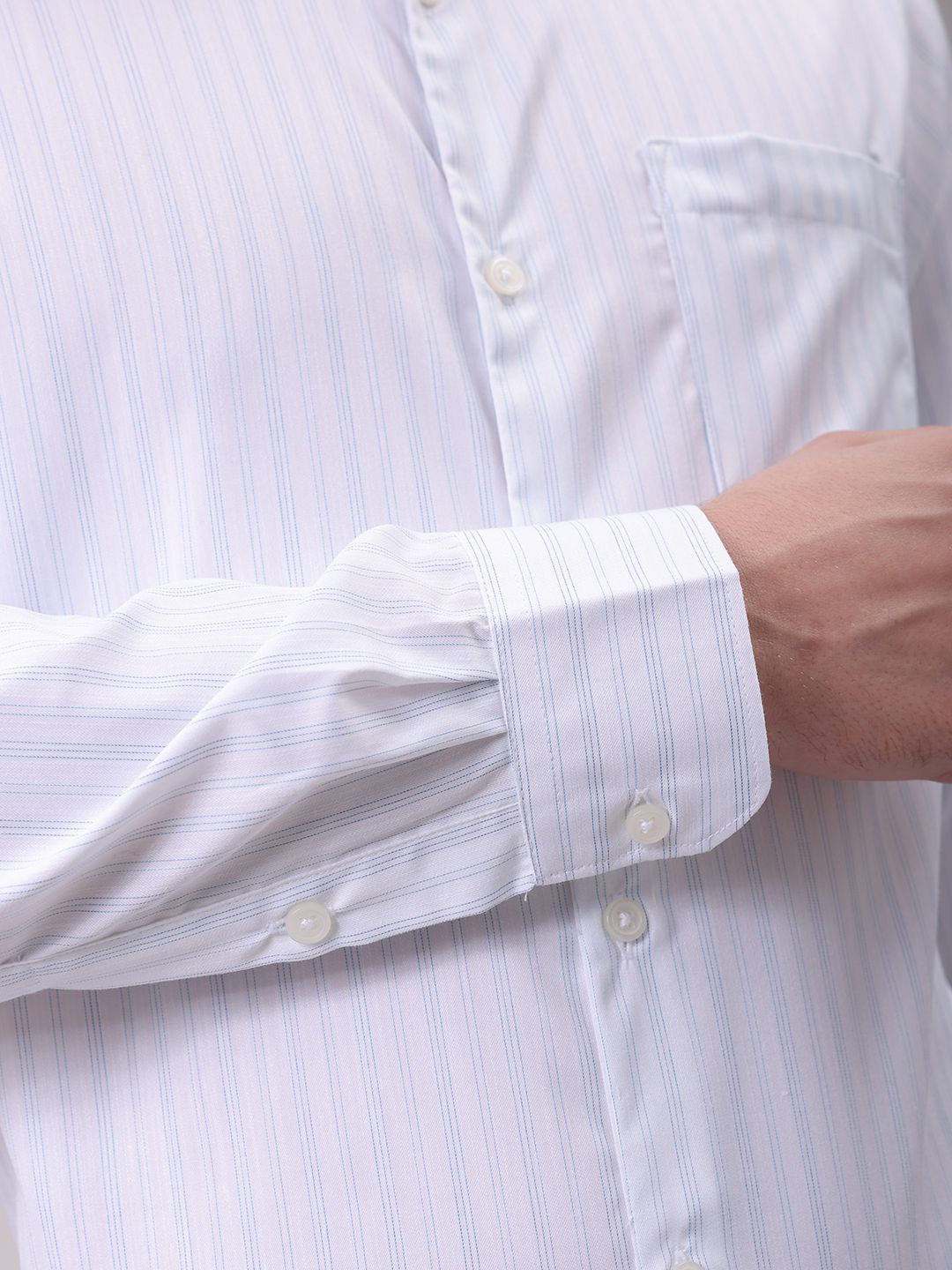 The Indian Garage Co. X Luxe Men Cutaway Collar Vertical Striped Slim Fit Formal Shirt