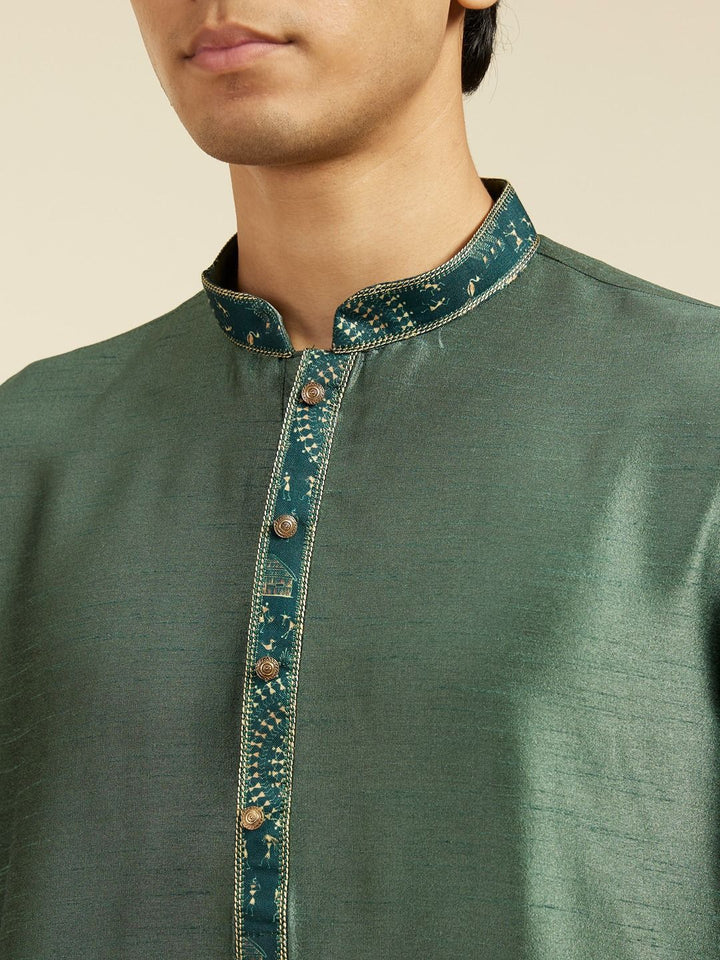 Diwas by Manyavar Mandarin Collar Straight Kurta