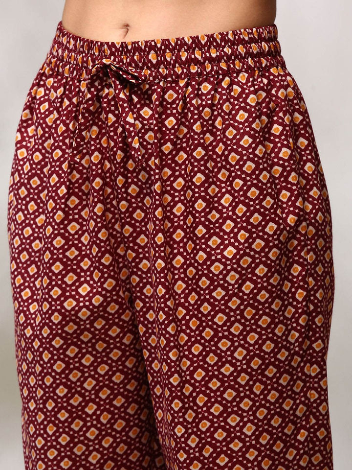 Anouk Floral Printed Thread Work Kurta Lurus Lurus Kurta dengan Seluar & Dupatta