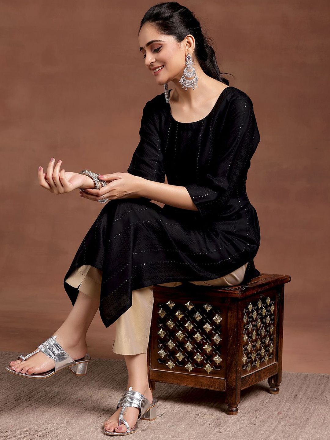 Libas Geometric Woven Design Sequinned Straight Kurta