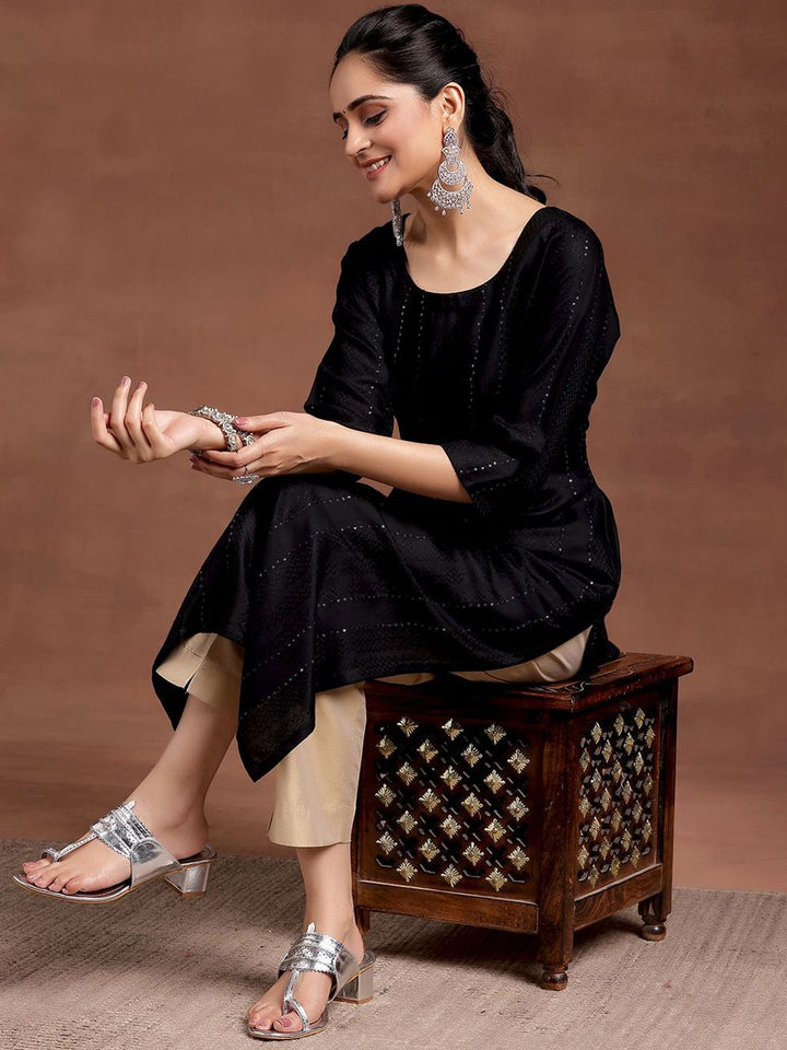 Libas Geometric Woven Design Sequinned Straight Kurta