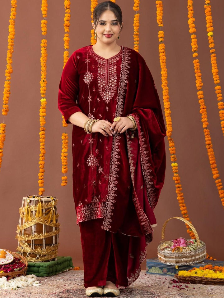 Kurta & Seluar Biasa Bersulam Bunga Mamicha Dengan Dupatta