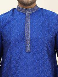 SOJANYA PLUS Woven Design Mandarin Collar Regular Straight Kurta with Pyjamas