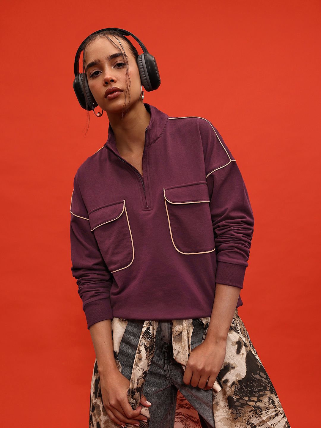 DressBerry Pocket Detail Sweatshirt