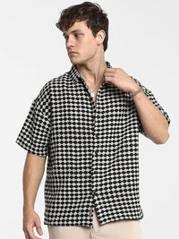 Campus Sutra Men Comfort Spread Collar Geometric Printed Polycotton Oversized Casual Shirt