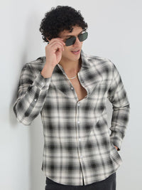 VASTRADO Men Classic Slim Fit Checked Cutaway Collar Satin Casual Shirt