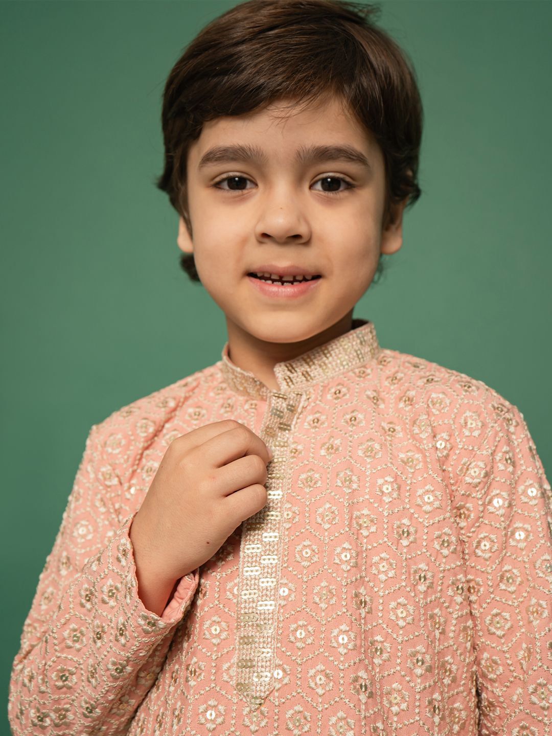 VASTRAMAY Boys Embroidered Regular Sequinned Kurta with Pyjamas