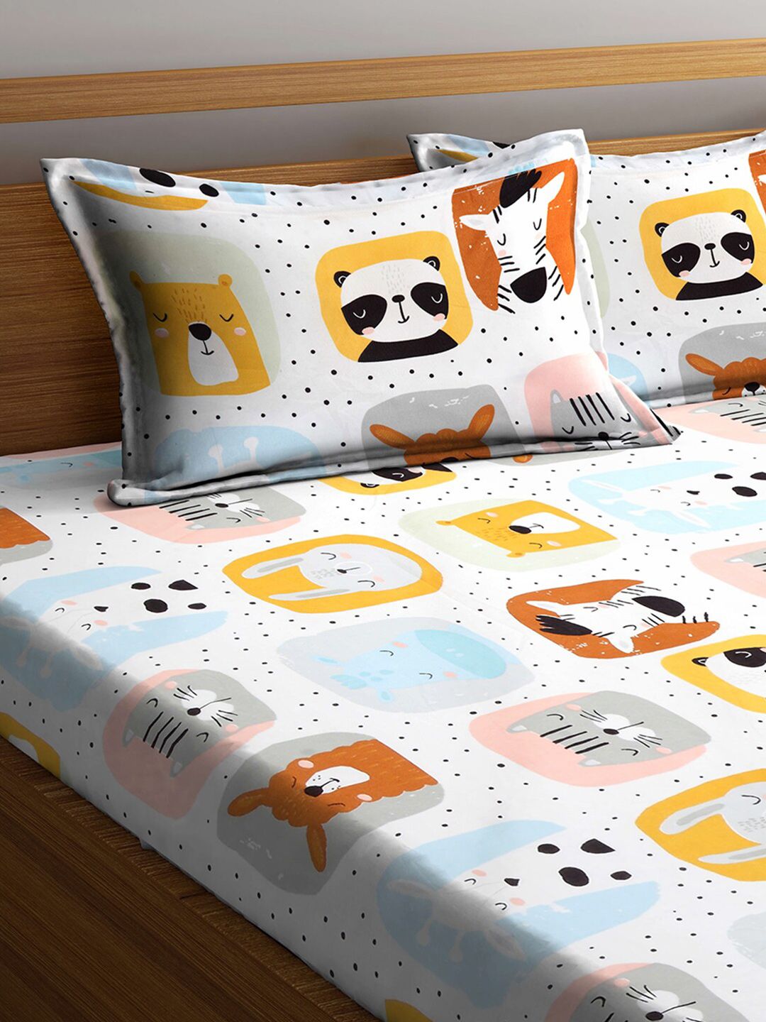 KLOTTHE Multicoloured Cartoon Characters Cotton 300 TC King Fine Bedsheet with 2 Pillow Covers-98 x 87 inches
