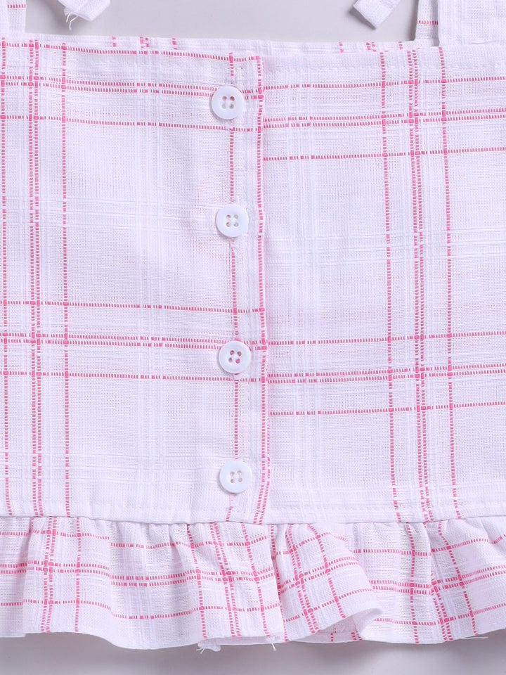 Moms Love Infant Girls Cotton Checked Top with Shorts