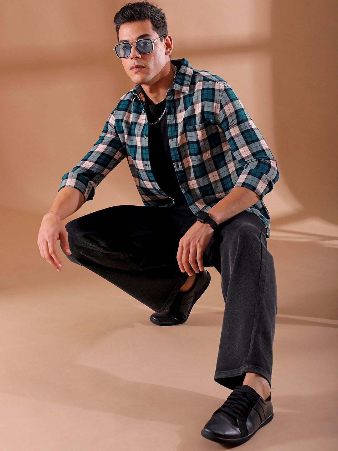 The Indian Garage Co Men Slim Fit Buffalo Checks Opaque Checked Casual Shirt