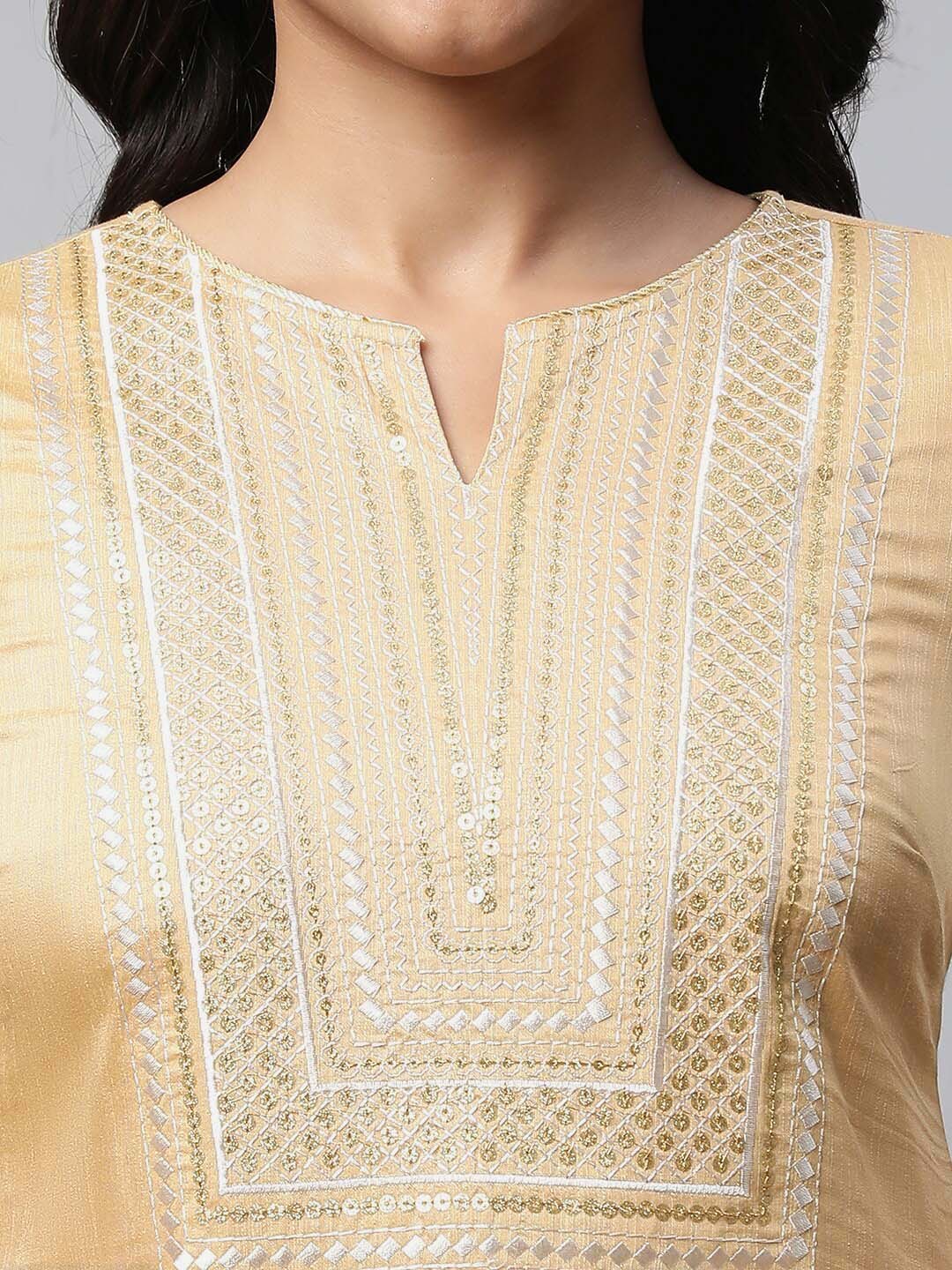 AURELIA Ethnic Motif Yoke Design V Neck Sequinned Straight Kurta