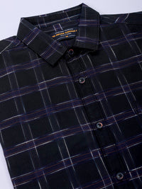 The Indian Garage Co Men Spread Collar Checked Cotton Slim Fit Casual Shirt
