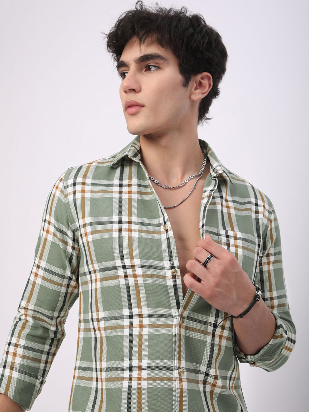 VASTRADO Classic Slim Fit Opaque Checked Pure Cotton Casual Shirt