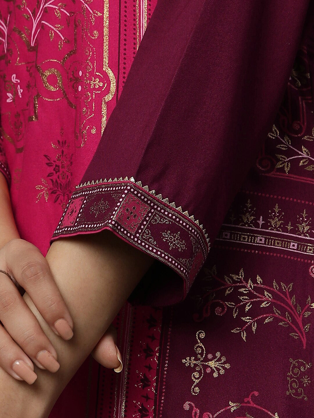 Motif etnik aurelia dicetak lurus kurta
