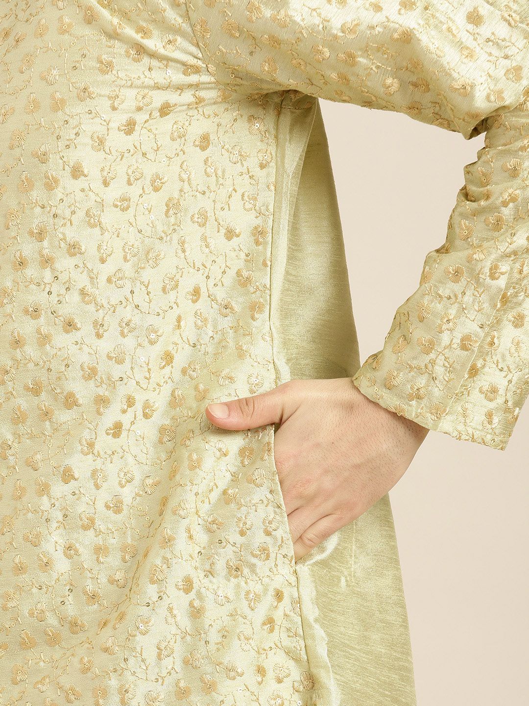 SOJANYA Men Green & Gold-Toned Floral Kurta