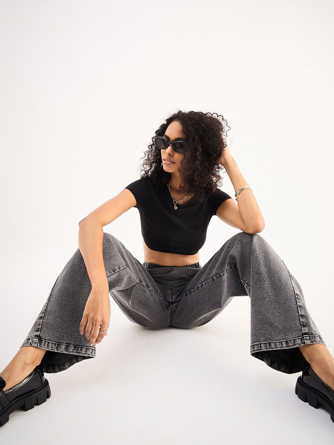 SASSAFRAS BASICS Women Straight Fit High-Rise Clean Look Acid Wash Stretchable Jeans