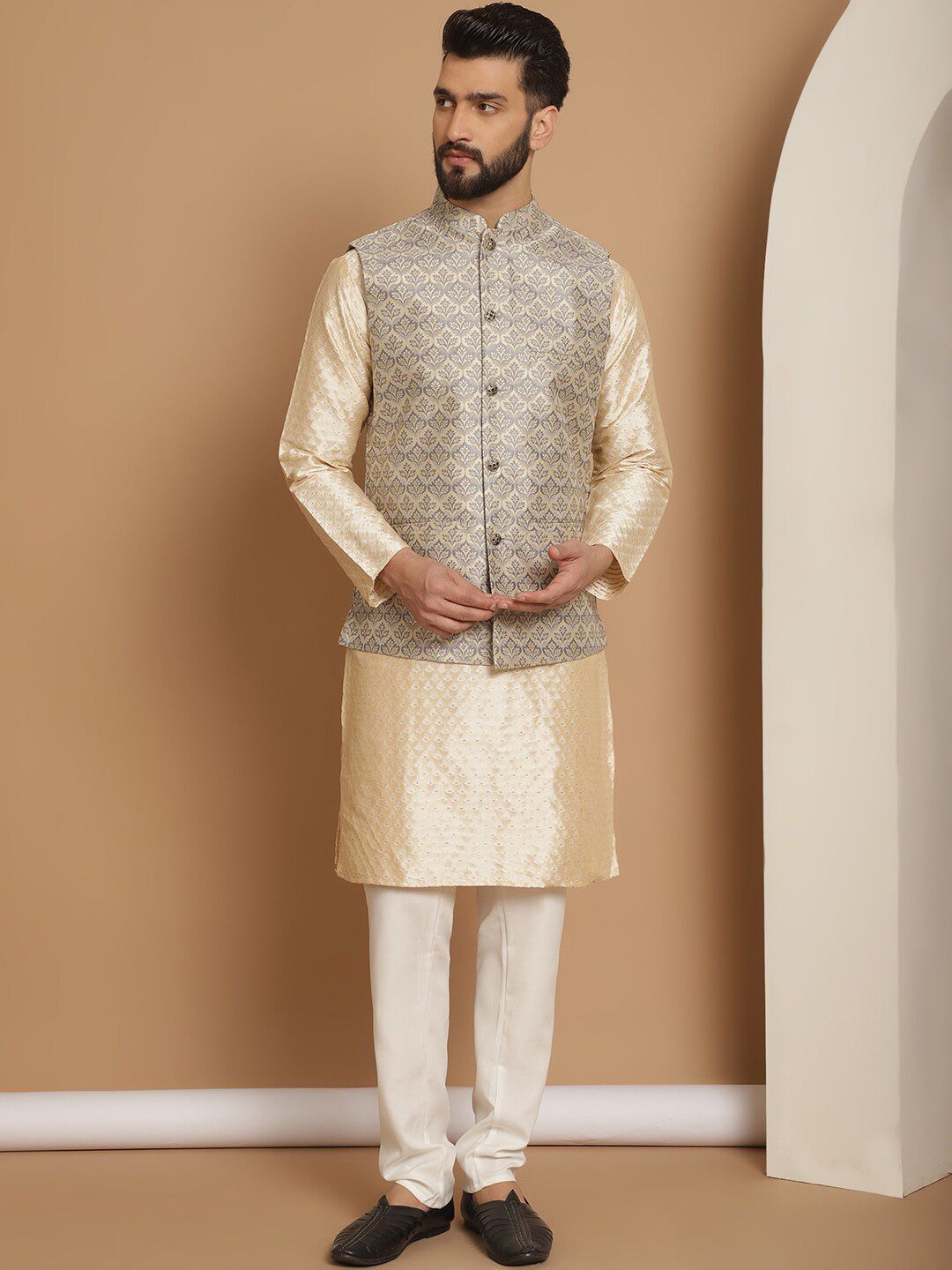Anouk Ethnic Motifs Mandarin Collar Self Design Kurta with Churidar