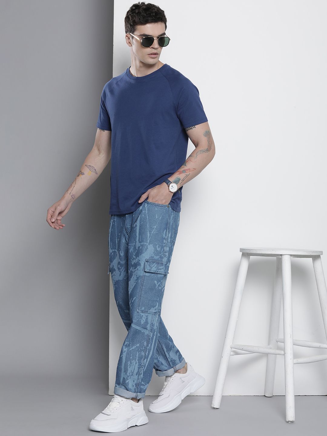 The Indian Garage Co Men Mid Rise Cotton Baggy Fit Laser Print Cargo Jeans