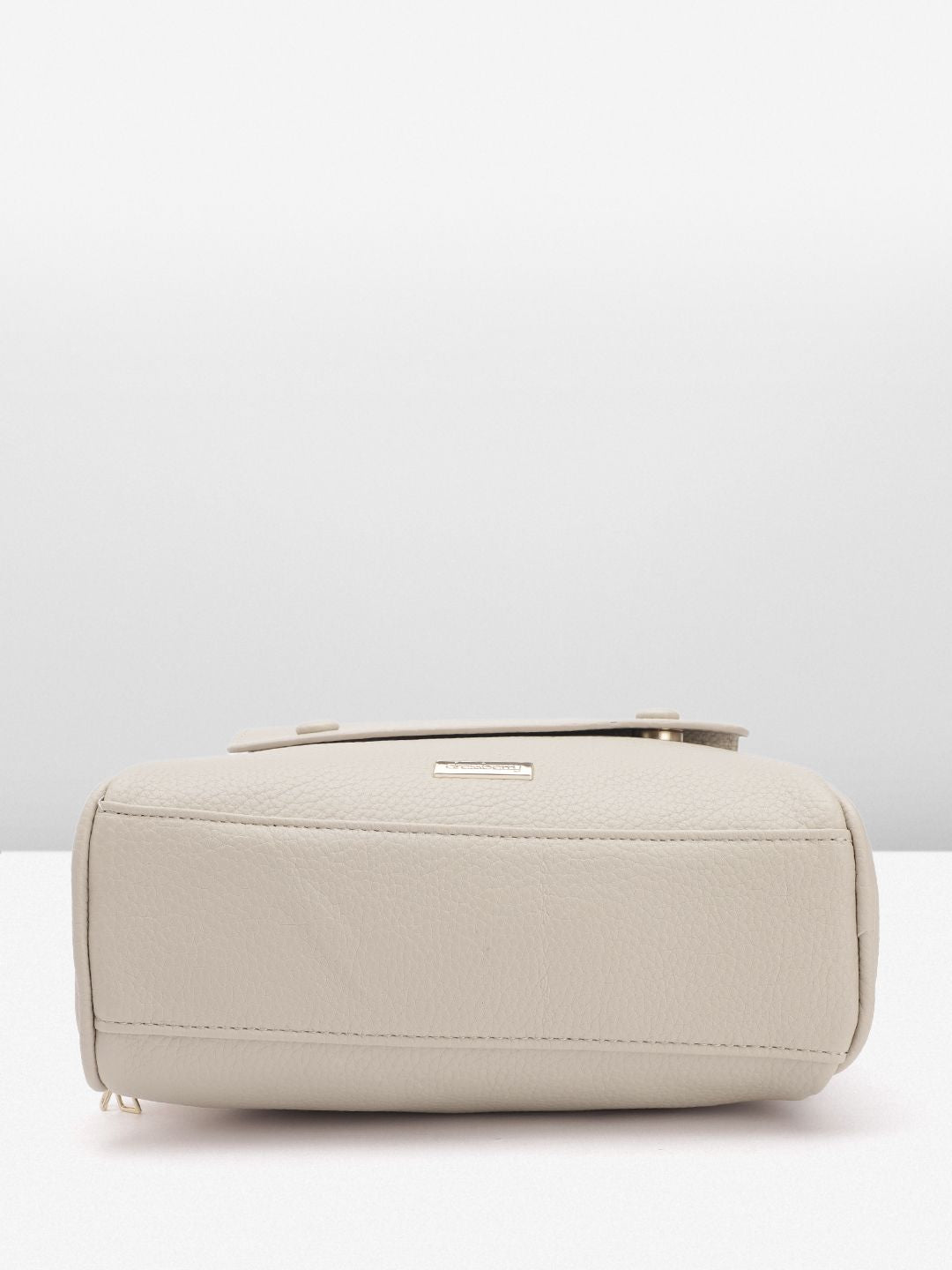 DressBerry Textured Structured Handheld Bag