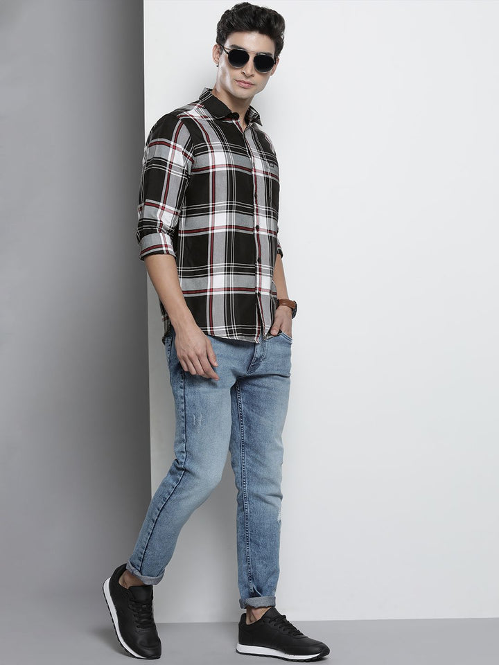 The Indian Garage Co Men Black & White Tartan Checks Checked Cotton Casual Shirt
