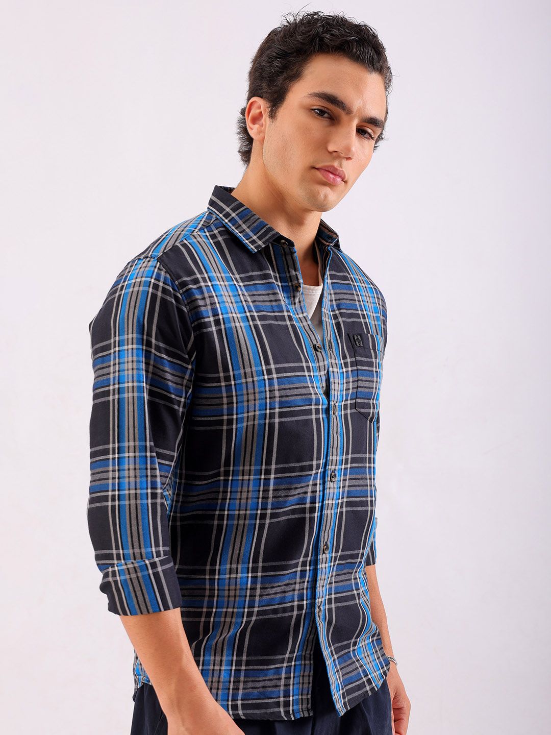 The Indian Garage Co Men Black & Blue Checked Pure Cotton Casual Shirt