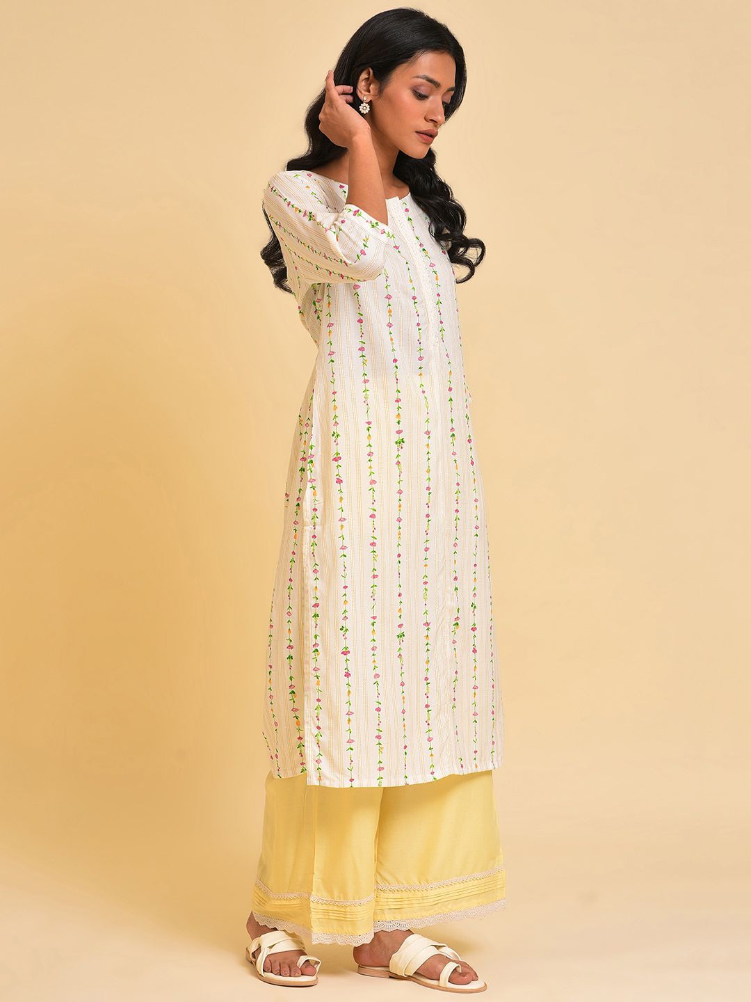 W White & Pink Lace Floral Printed Straight Kurta