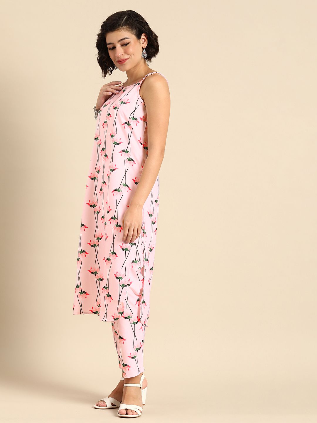 Anouk Women Floral Printed Kurta with Trousers