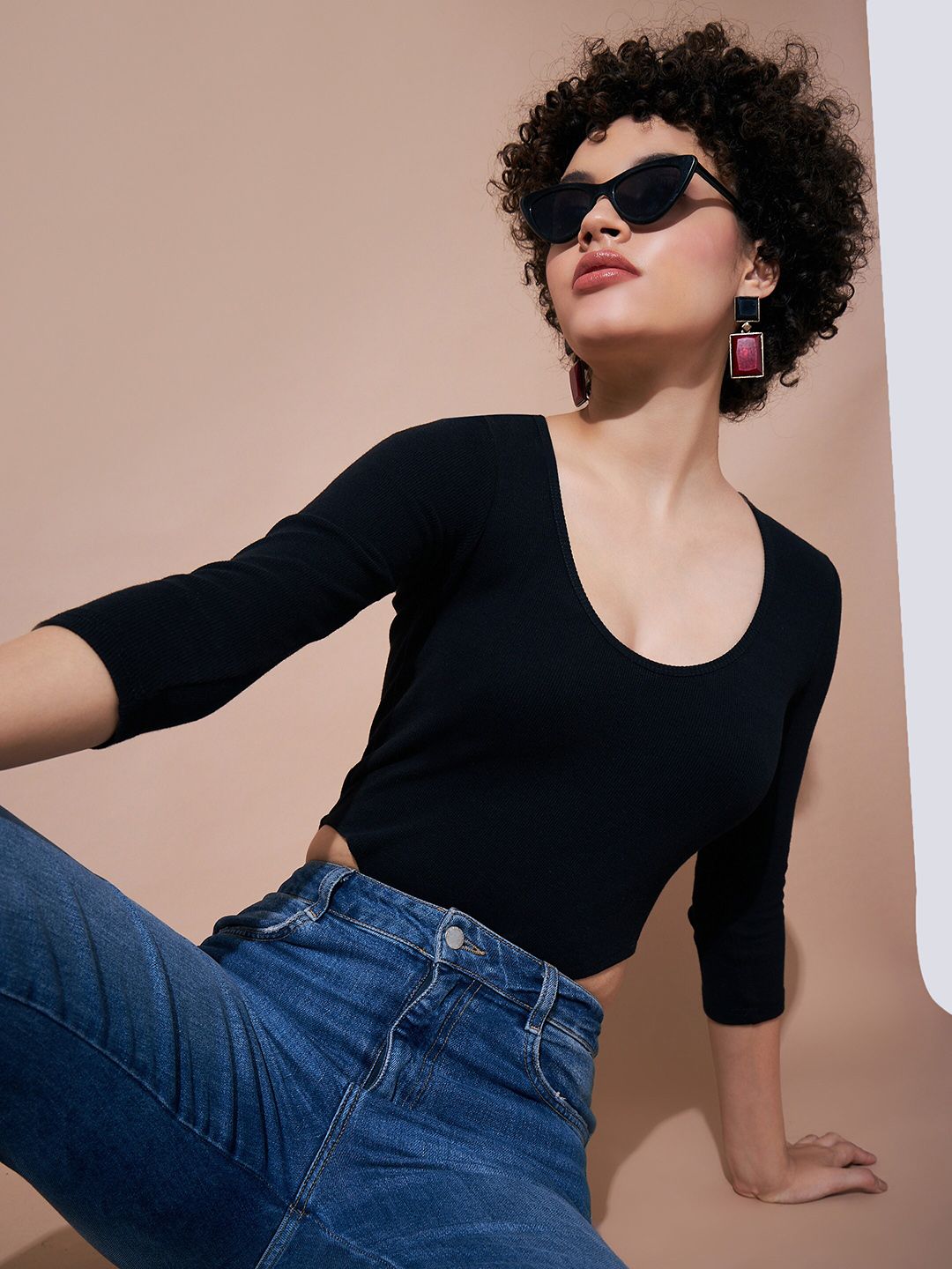 SASSAFRAS BASICS Ribbed Round Neck Bodysuit