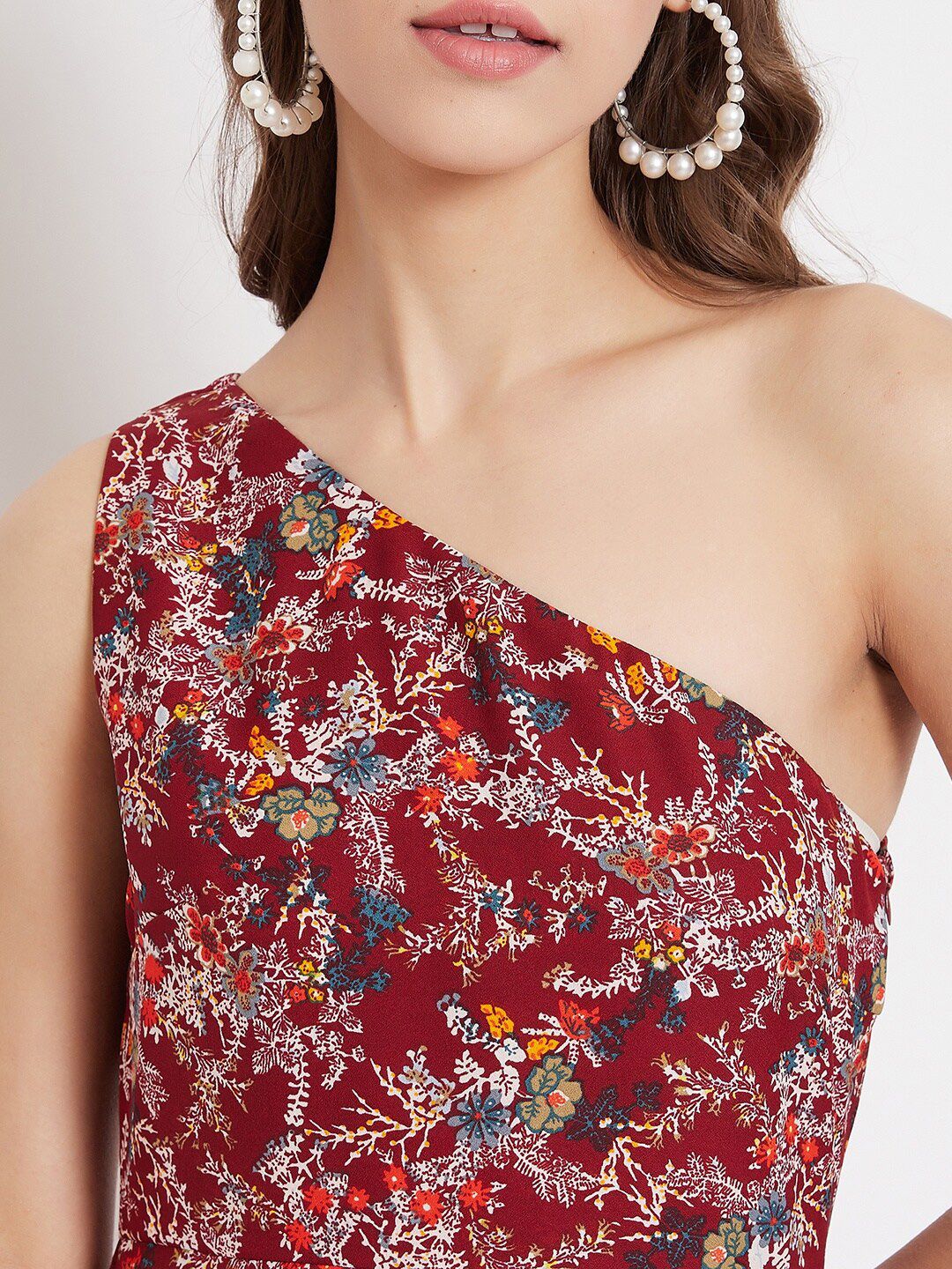 Berrylush Women Maroon & Off-White Floral Printed One Shoulder Maxi Dress