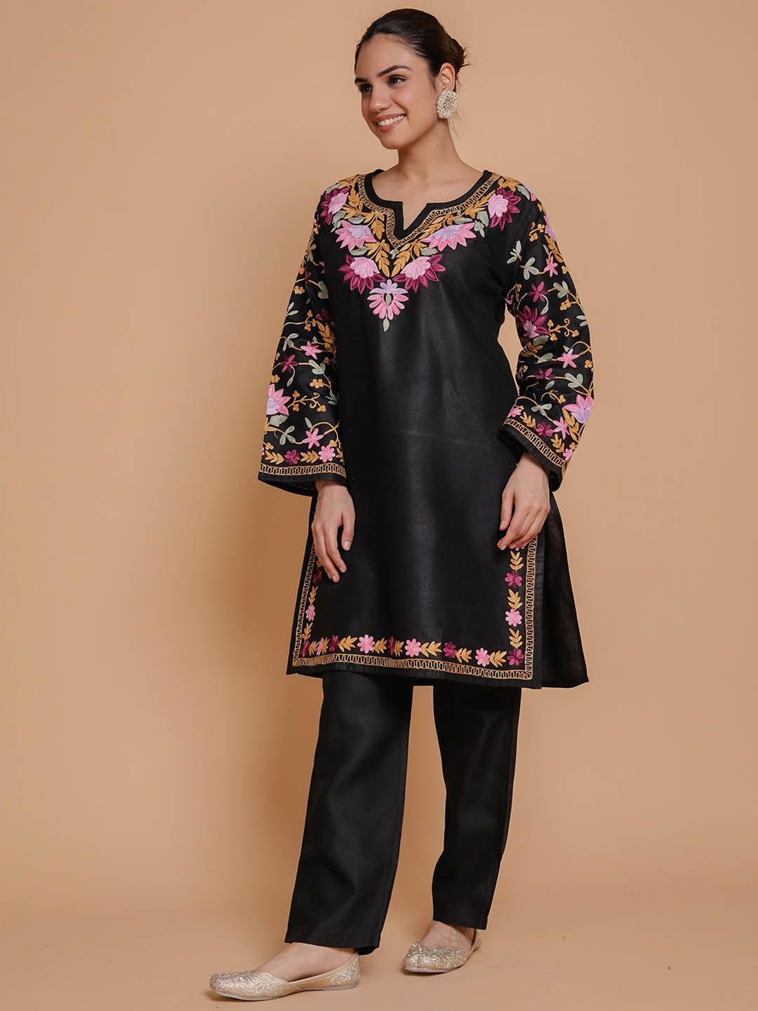 HOUSE OF KARI  Floral Embroidered Aari Work Straight Kurta With Trousers