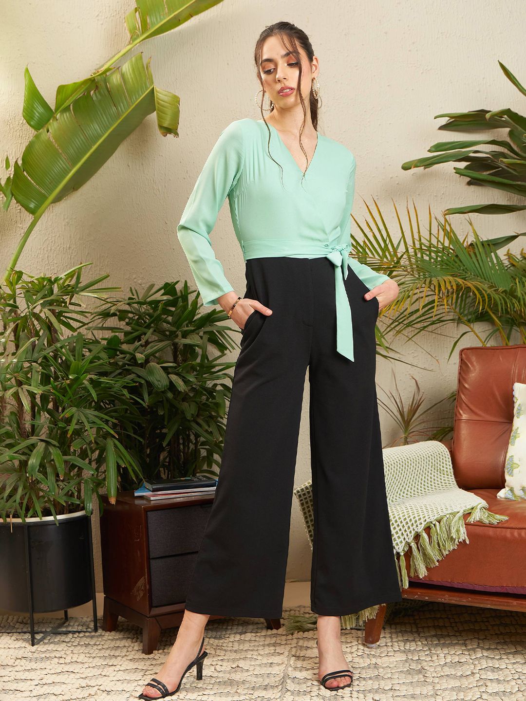 SASSAFRAS Sea Green & Black Colourblocked Basic Jumpsuit