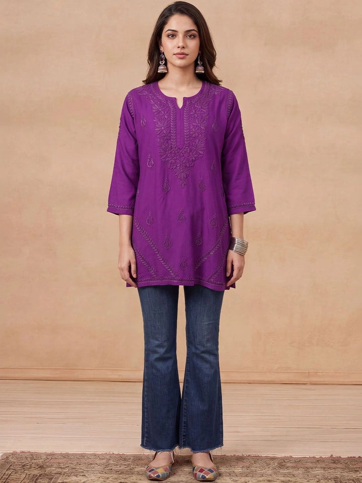 Rumah Wanita Chikankari Motif Etnik Bersulam Kurta Chikankari