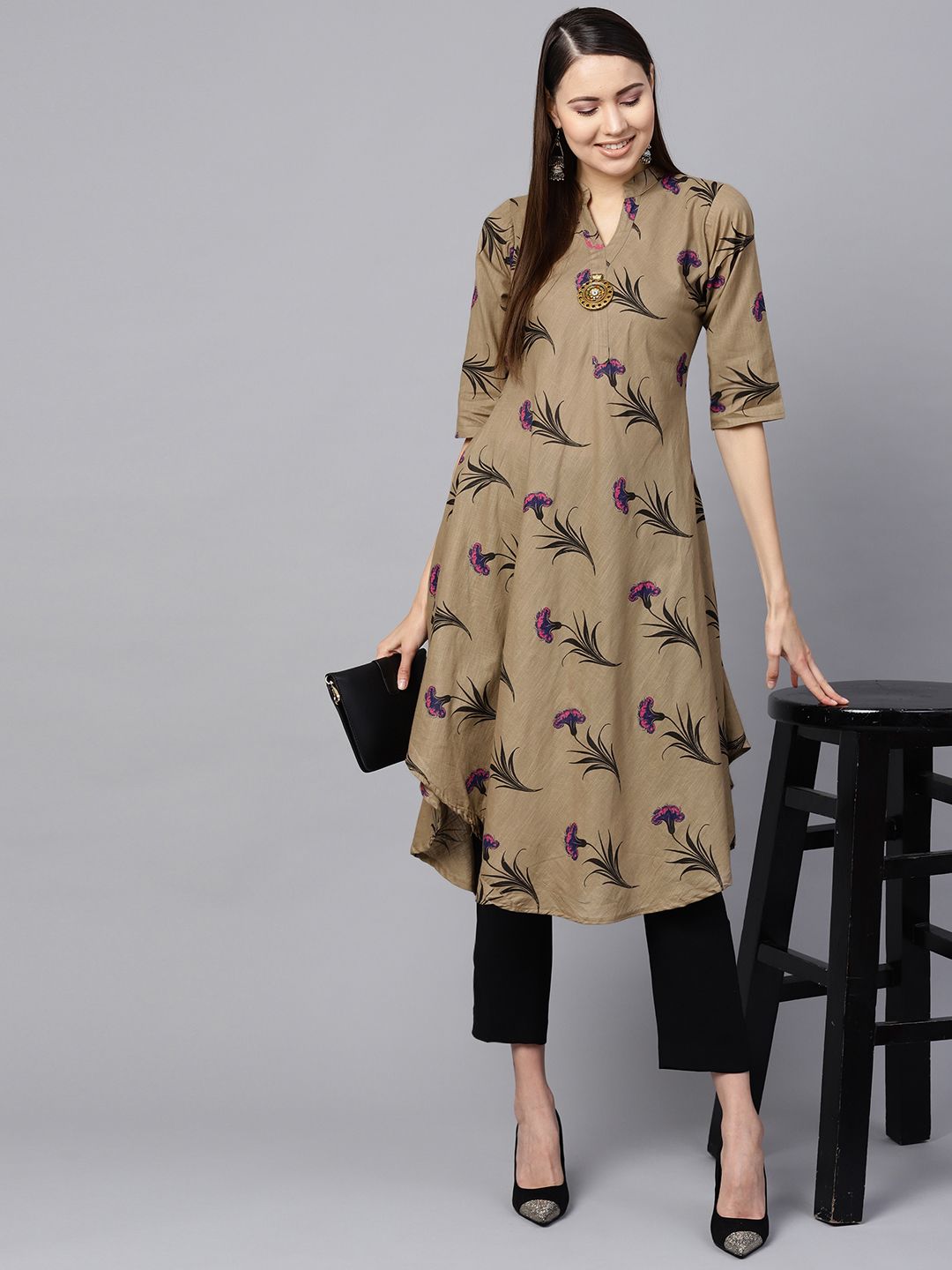 SOJANYA Women Taupe & Black Floral Printed A-Line Kurta