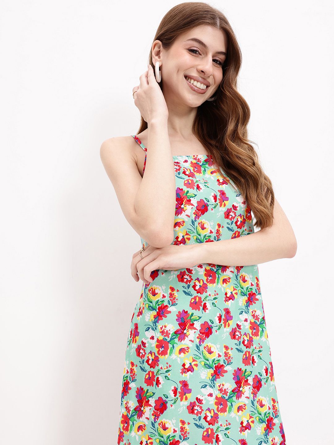 DressBerry Floral Fiesta Tailored-To-Flatter Carefree Midi Dress