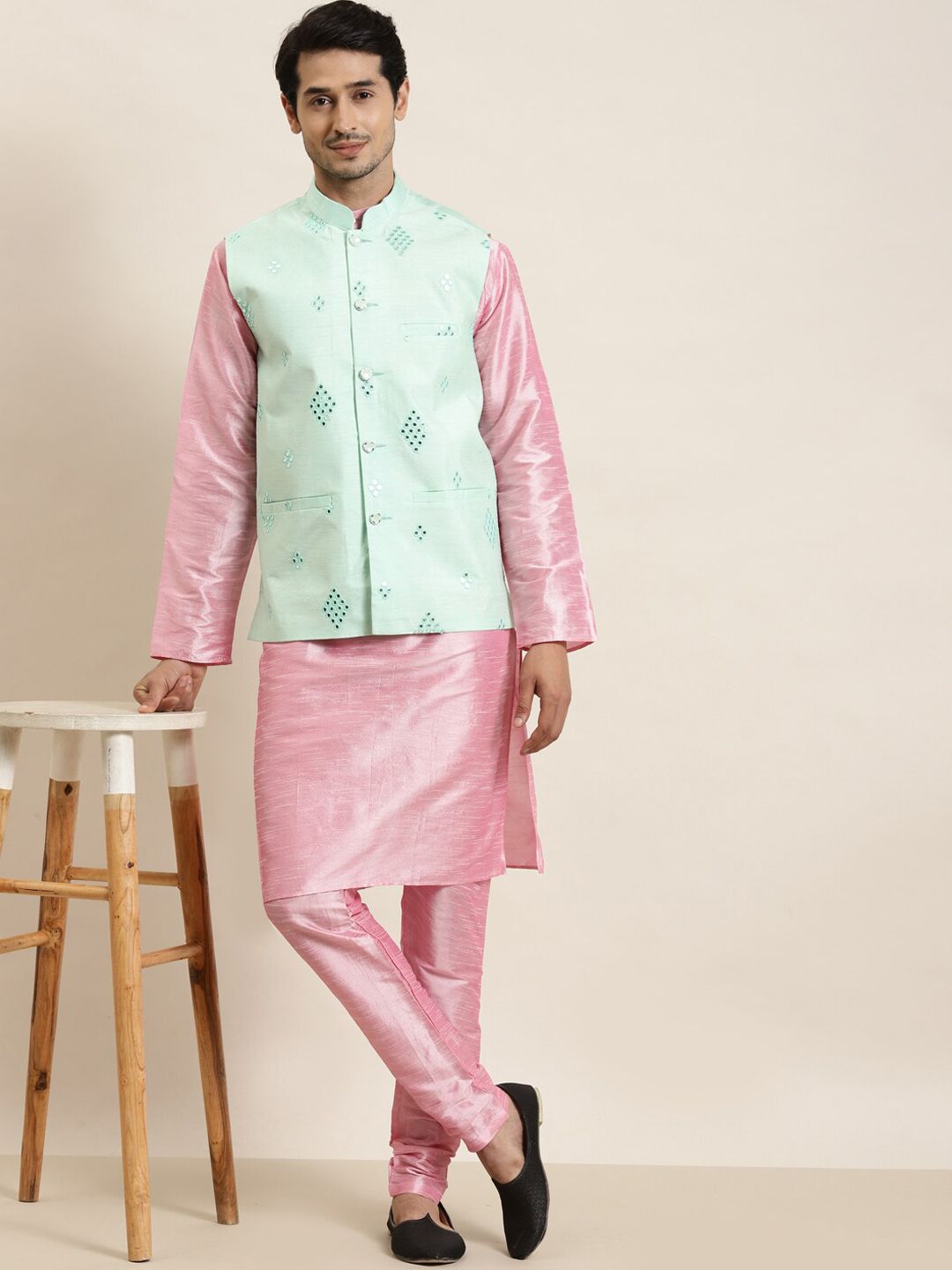 SOJANYA Mandarin Collar Regular Kurta With Pyjamas & Nehru Jacket