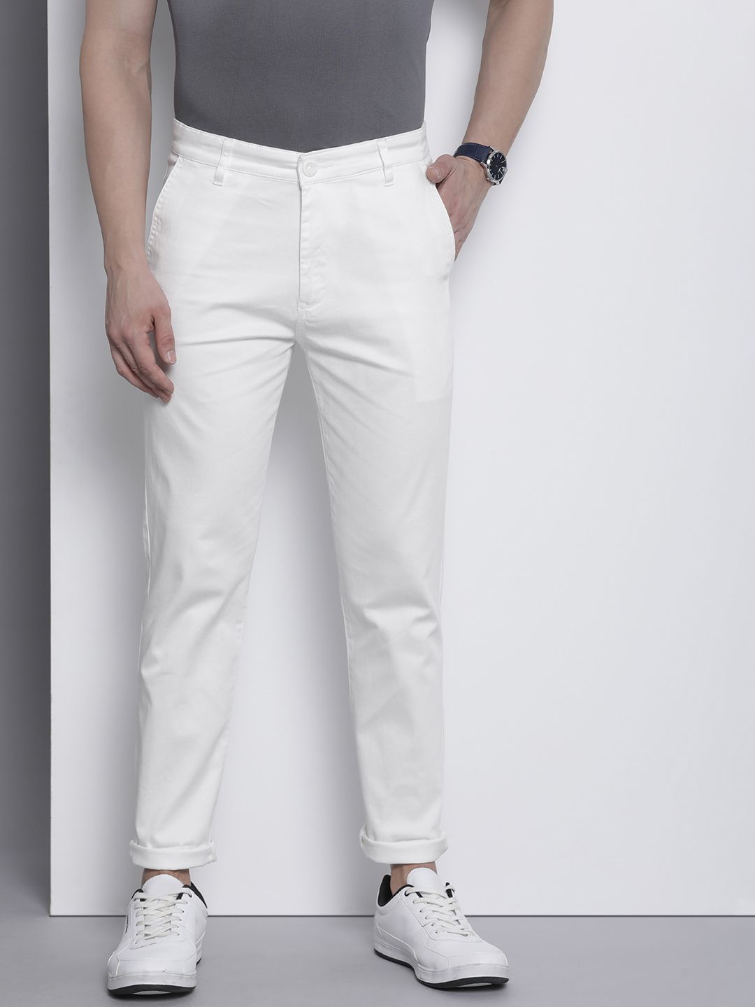 The Indian Garage Co Men Solid Slim Fit Chinos Trousers