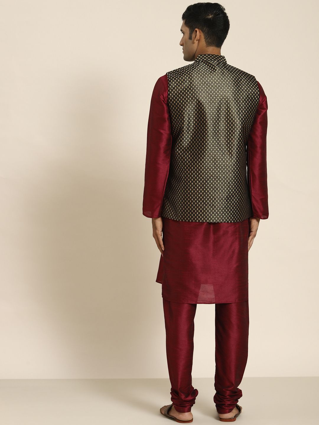 SOJANYA Men Woven Design Kurta with Churidar with Nehru Jacket
