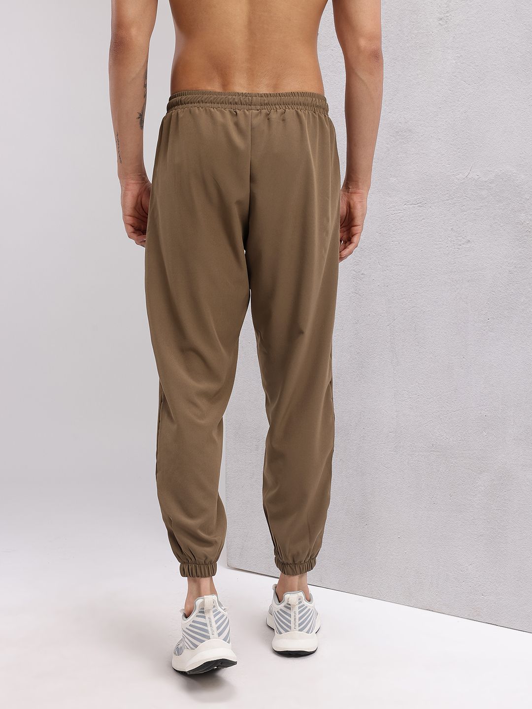 HRX by Hrithik Roshan Men Printed Detail Contrast Piping Training Joggers