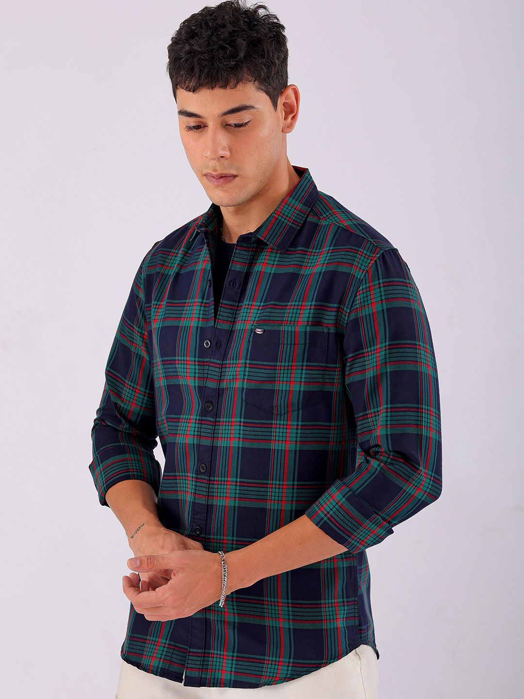 The Indian Garage Co Men Spread Collar Tartan Checked Cotton Slim Fit Casual Shirt