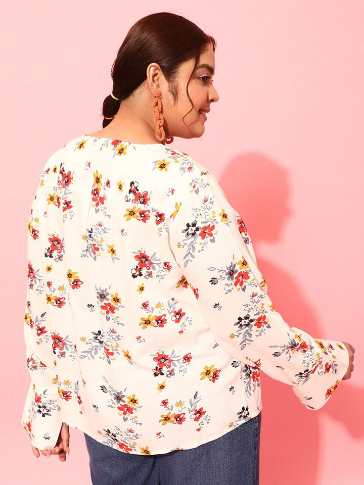 CURVY STREET Plus Size Floral Printed Round Neck Crepe Top