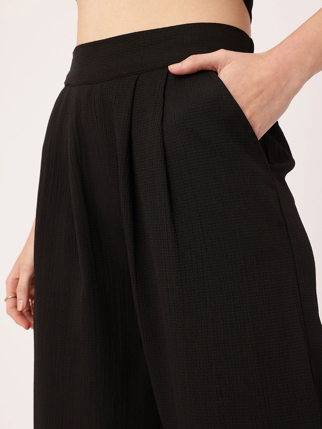 DressBerry Women Melancholic Chic Seersucker Textured Pleated High-Rise Parallel Trousers