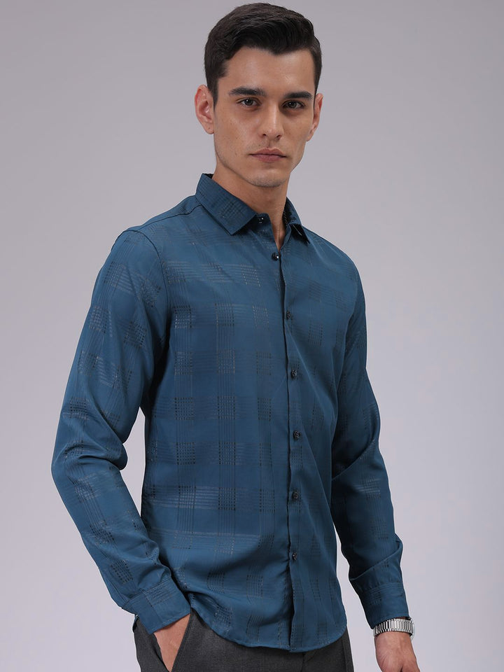 The Indian Garage Co Men Cutaway Collar Checked Slim Fit Party Shirt