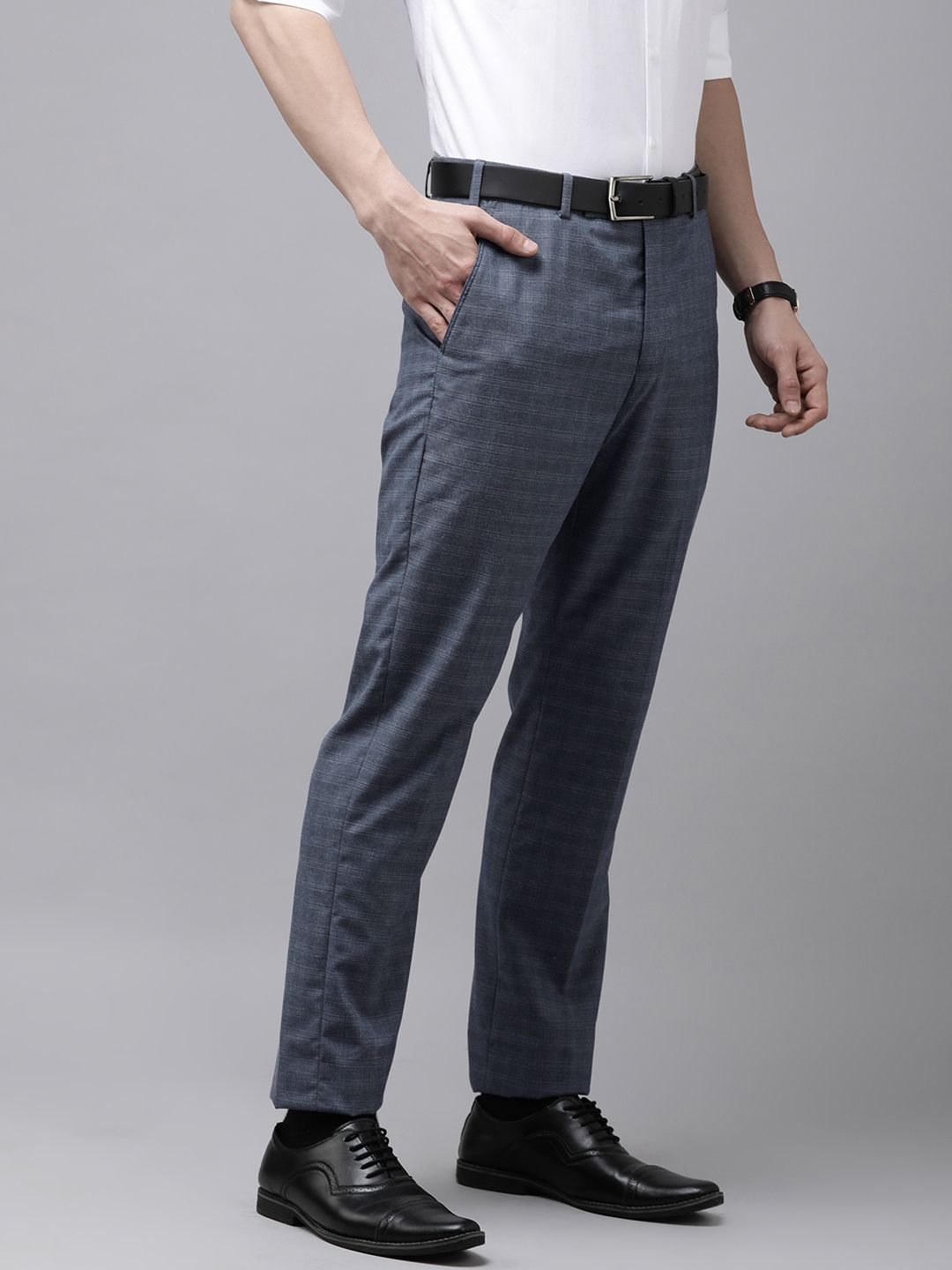 Park Avenue Men Checked Formal Trousers