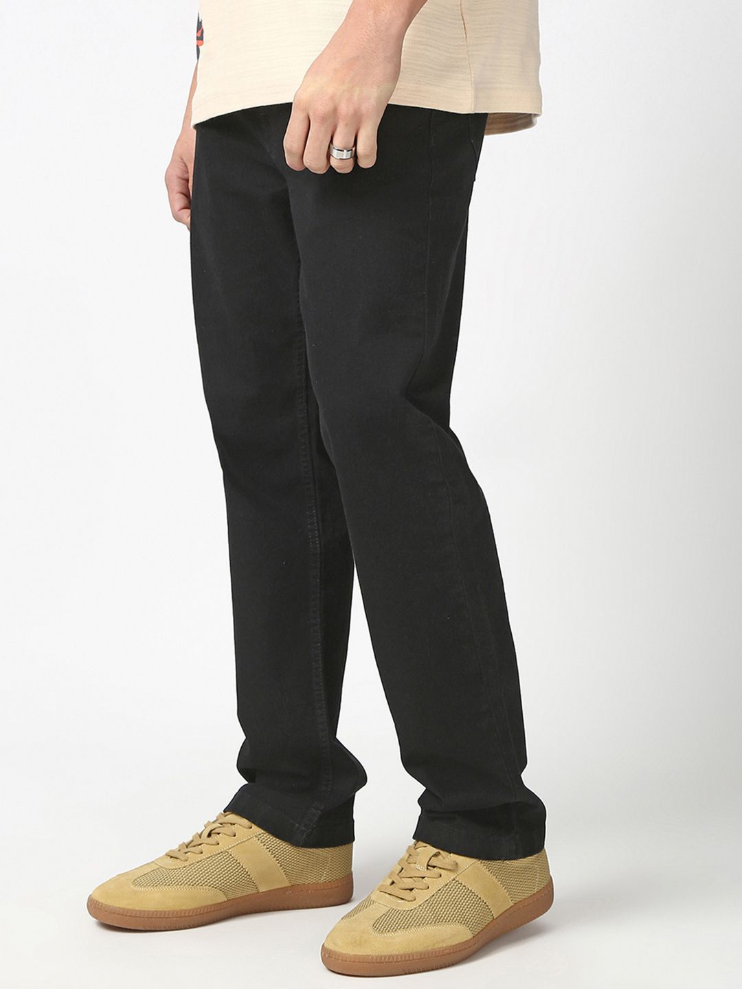 Bewakoof Men's Jet Black Slim Straight Fit Stretchable Washed Mid-Rise Jeans