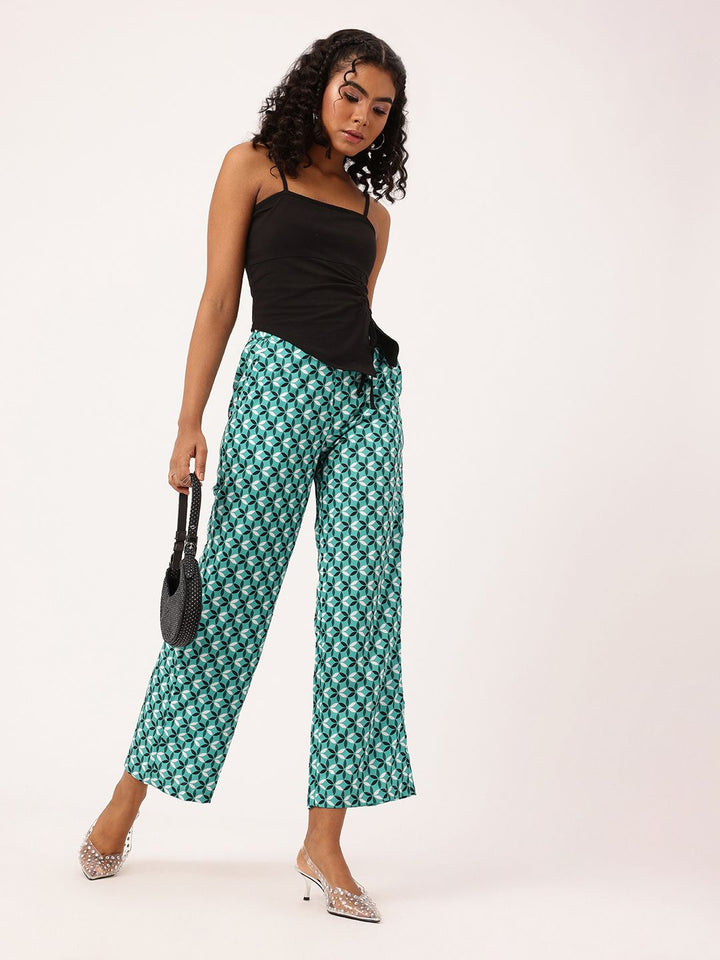 DressBerry Shoulder Straps Ruched Crop Top