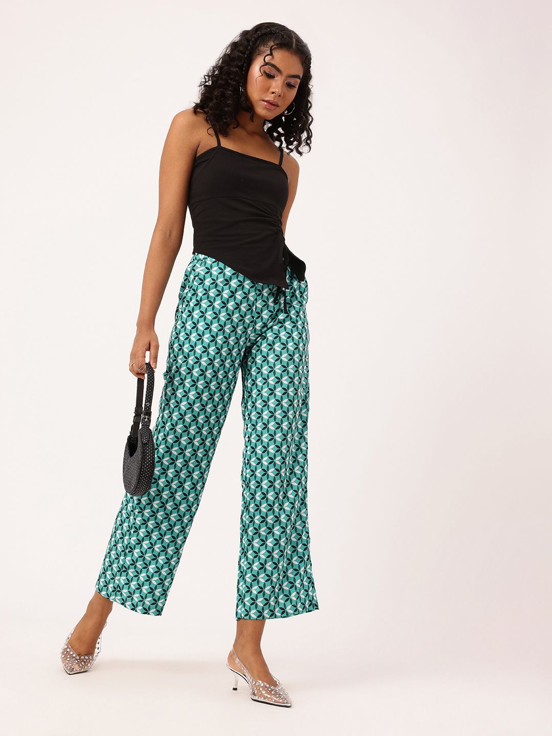 DressBerry Shoulder Straps Ruched Crop Top